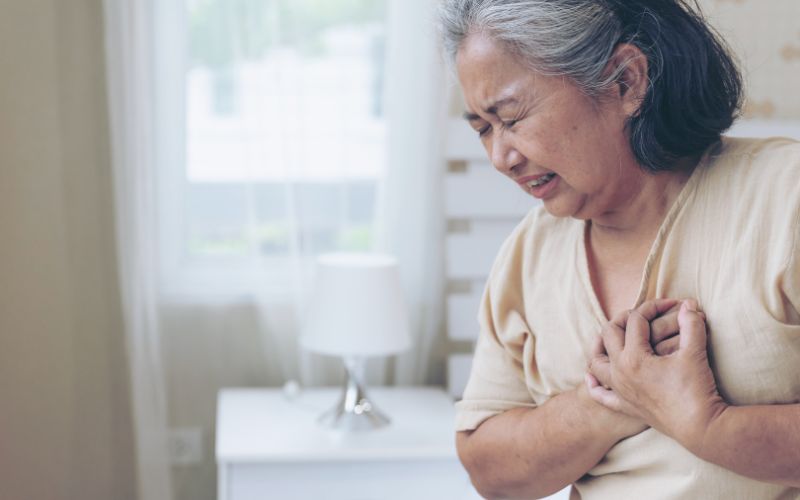 Biến chứng suy tim nguy hiểm nếu bệnh xương khớp không được phòng ngừa sớm