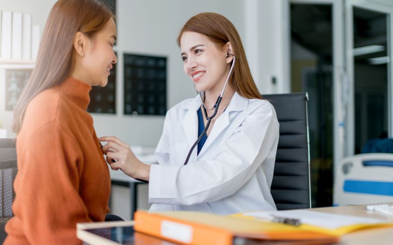 Khám bệnh tổng quát ở tuổi 40 cần quan tâm đến các xét nghiệm tầm soát bệnh tim mạch , đo huyết áp
