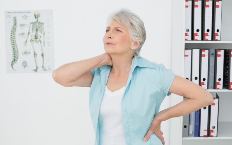 Dấu hiệu nhận biết triệu chứng thoái hoá khớp vai kịp thời