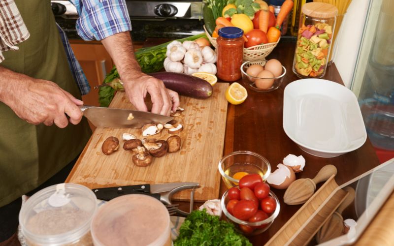 Thay đổi chế độ ăn uống cải thiện tiểu đường gây mất ngủ