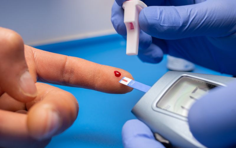 Bệnh tiểu đường là nguyên nhân ngoài khớp gây viêm khớp